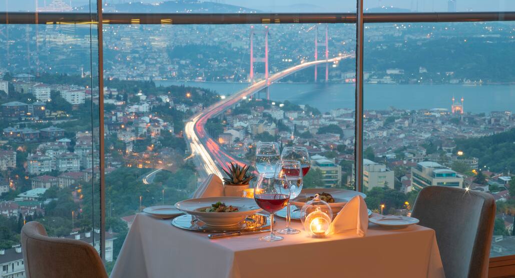 Sky Bar Restaurant Mercure Istanbul The Plaza Bosphorus Photos Pictures Of Sky Bar Restaurant Mercure Istanbul The Plaza Bosphorus Istanbul Zomato